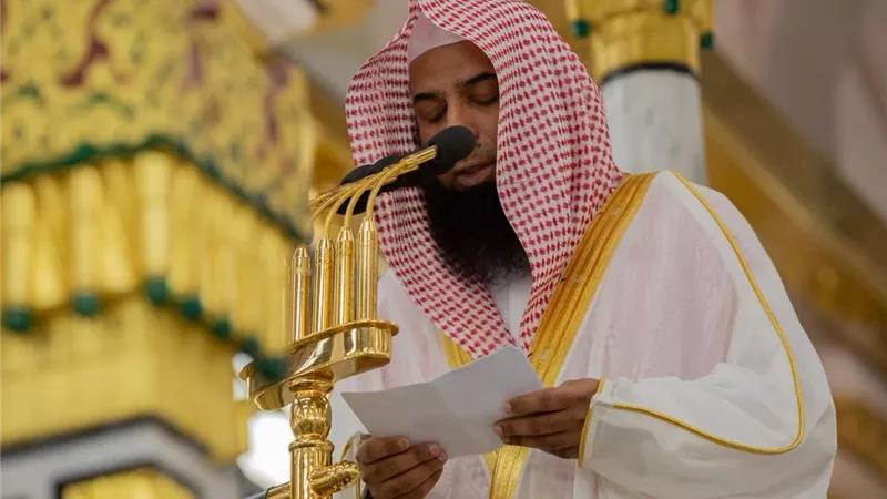 خطيب المسجد النبوي يوجه رسائل مهمة للحجاج قبل العودة إلى أوطانهم