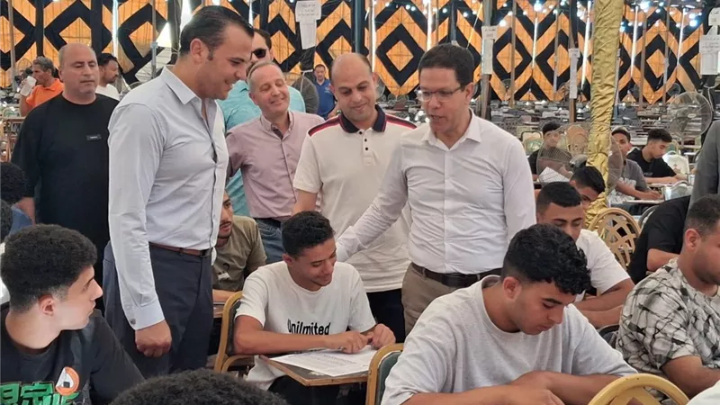 رئيس جامعة بنها يتفقد الامتحانات بكلية علوم الرياضة ويشيد بانتظام اللجان