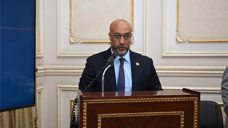 النائب حسام سعيد يقترح كارتًا موحدًا للمحافظ الإلكترونية