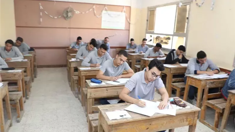 اليوم..821 ألف طالب يدخلون “اختبار الحسم” بالدبلومات الفنية 