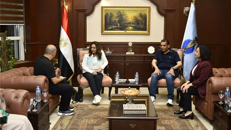 منال عوض: الإسراع باستكمال البنية التحتية لمنظومة المخلفات وإعادة التدوير