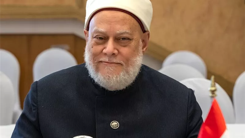 علي جمعة: الصلاة على النبي مفتاح الطمأنينة وتفريج الكروب