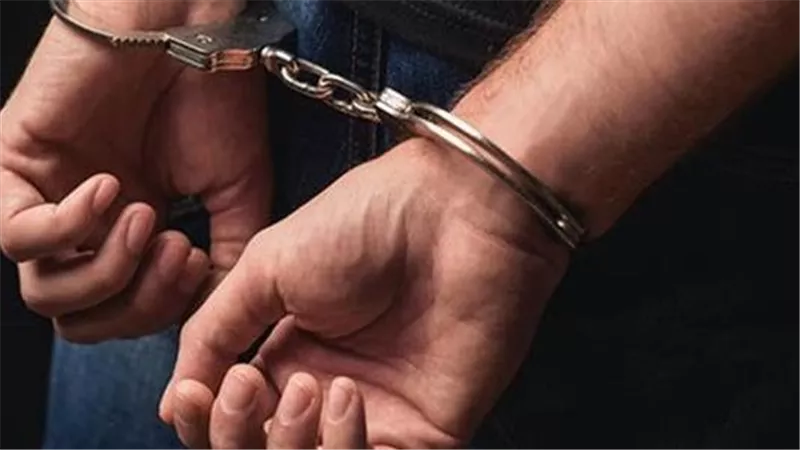 بقصد تأديبها..زوج الأم يعترف بضرب نجلة زوجته و النيابة تأمر بحسبه