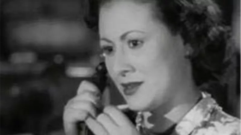 ذكري ميلاد عزيزة حلمي أيقونة الأمومة للسينما المصرية 