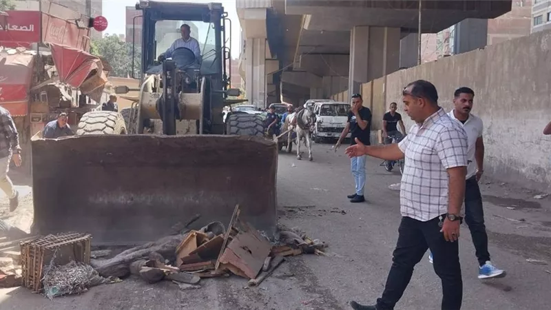 محافظ الجيزة يتابع حملات رفع كفاءة صفط اللبن وشارع التحرير ببولاق الدكرور