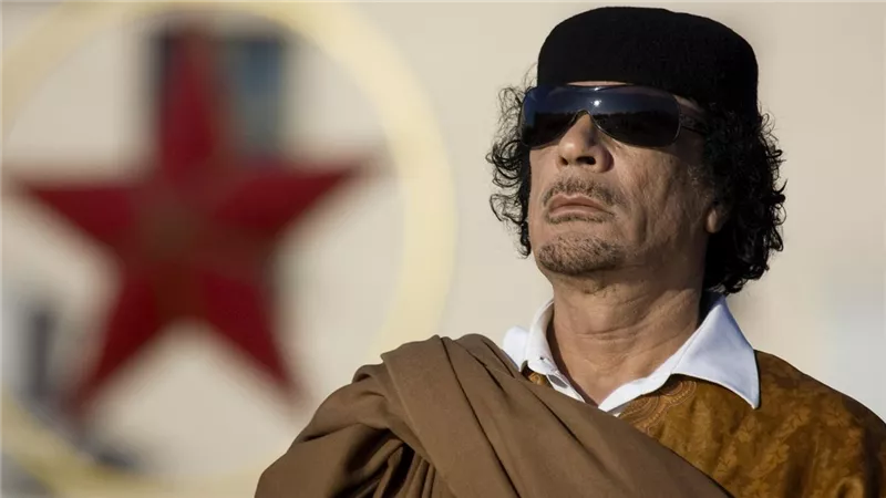 ذكرى ميلاد معمر القذافي.. مسيرة حاكم ليبيا من السلطة إلى نهايته المأساوية