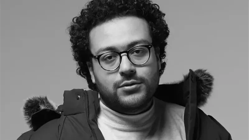 انتعاشة فنية لخالد منصور بين ختم الدفرة وباسط للعضلات