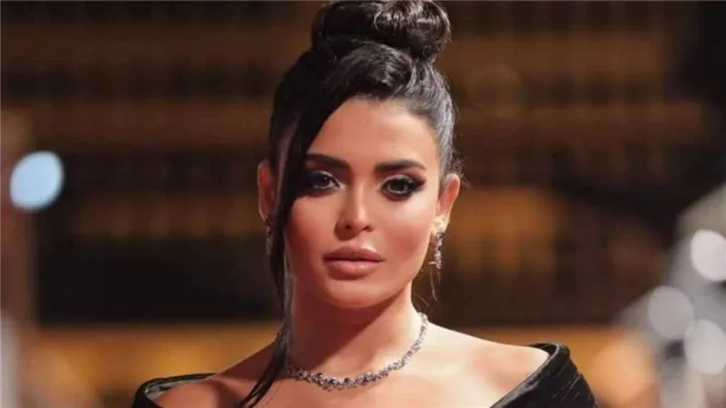 أسماء جلال تعود لـ