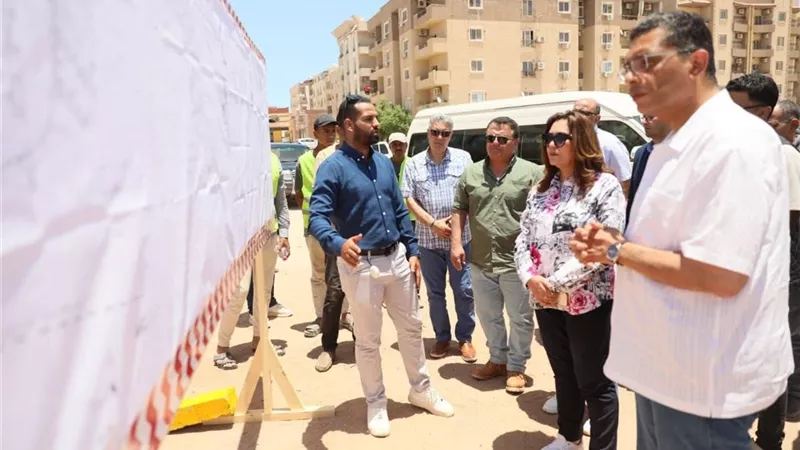 عوض: إنهاء مشكلات الصرف بشكل جذري وتحقيق التنمية المستدامة لمدينة الغردقة