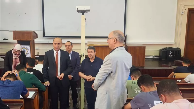 رئيس جامعة دمنهور: الانضباط الامتحاني معيار لقياس جودة المخرجات