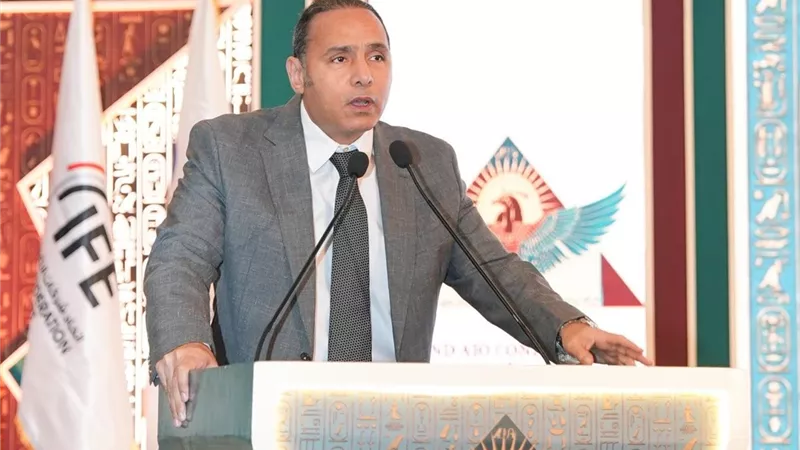إسلام عزام: أكثر من 10 شركات تتقدم لإصدار وثائق التأمين رقميًا