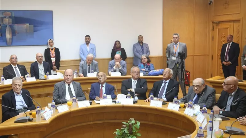  المجلس الأعلى للثقافة لن يجتمع غدًا للتصويت على جوائز الدولة|خاص 