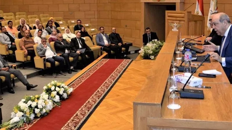 الطيران تنظم اجتماع الجنة القومية لمكافحة مخاطر الطيور والحياة البرية