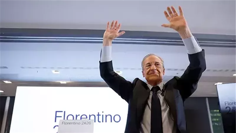 فلورنتينو بيريز يحسم انتخابات ريال مدريد ويواصل رئاسة النادي حتى 2030