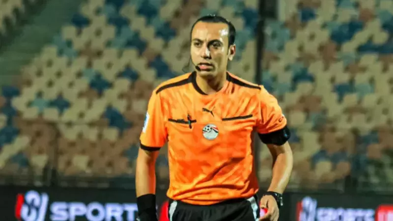 محمد الغازي يدير نهائي كأس الرابطة بين المصري وإنبي