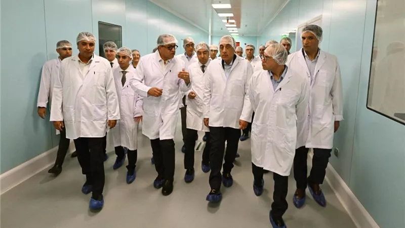 مدبولي: الدولة تولي أهمية قصوى لتوطين الصناعات الدوائية المتقدمة والحيوية