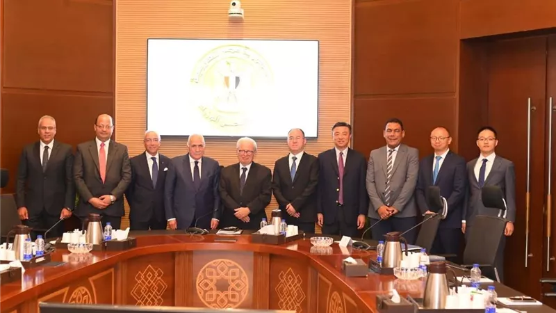 حسين عيسى: الحكومة ملتزمة بدعم المستثمرين وتوفير بيئة أعمال جاذبة