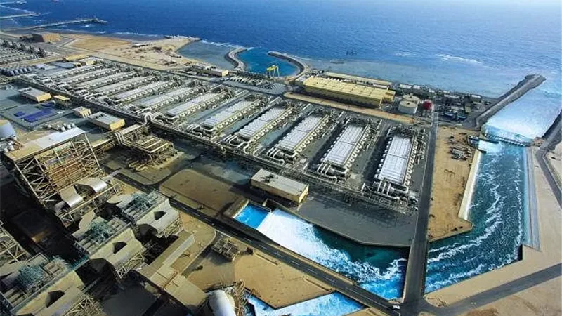 مدبولي: نستهدف رفع إنتاج تحلية مياه البحر إلى 10 ملايين م³ يوميا 