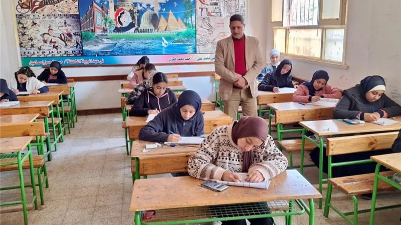 قبل الامتحان بـ6 دقائق.. نشر صور مزعومة لامتحان 