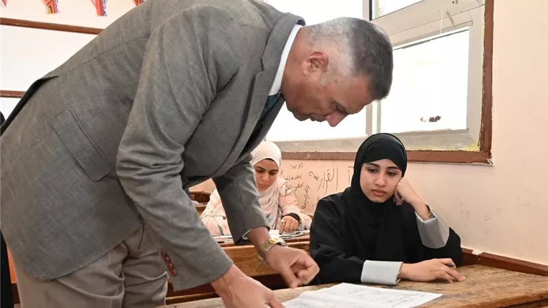 في يومها الخامس.. محافظ جنوب سيناء يتابع انتظام امتحانات الشهادة الإعدادية