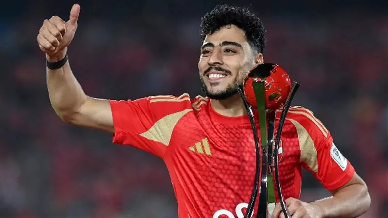 أحمد شوبير يكشف موقف الأهلي من صفقة أكرم توفيق