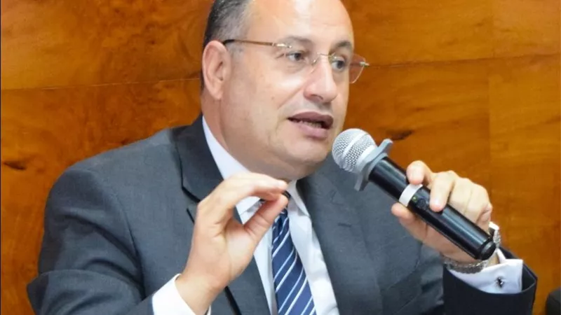 معهد البحوث الفلكية يطلق خطة شاملة لتطوير البحث العلمي وتحسين بيئة العمل