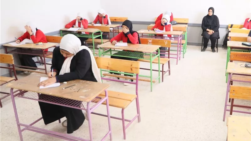 جروبات الغش تزعم نشر امتحان جبر الشهادة الإعدادية بالقاهرة.. والتعليم تحقق