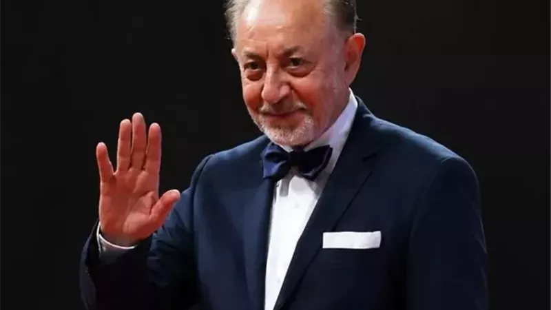 خالد جلال ناعيا عبد العزيز مخيون: فنان تميز بالجدية والثقافة الموسوعية