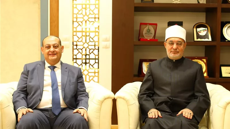 مفتي الجمهورية يستقبل مساعد وزير الخارجية للعلاقات الثقافية لتعزيز التعاون