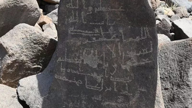 بعد اكتشاف نقوش صخرية باسمه.. معلومات عن أمير المؤمنين عمر بن الخطاب