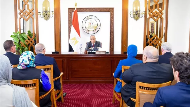 لتطوير آليات الإدارة.. وزير الخارجية يتابع سير العمل بقطاع التعاون الدولي