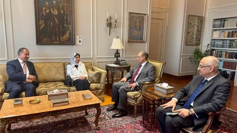 وزير الخارجية يستقبل المديرة التنفيذية لتنمية المرأة للتعاون الإسلامي