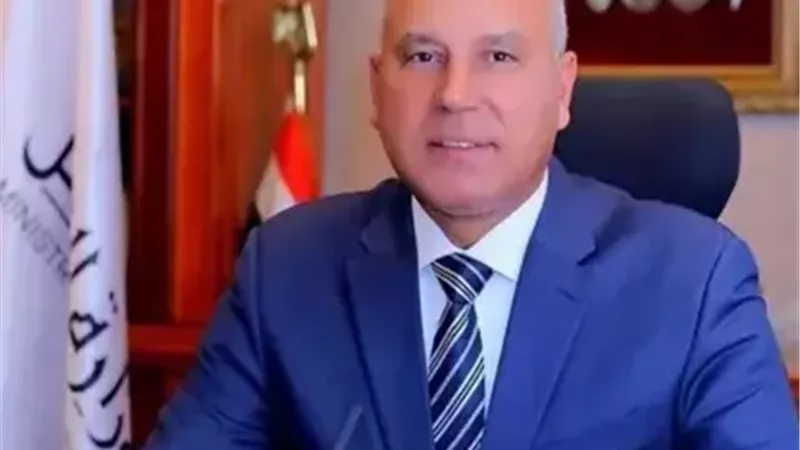النقل توضح ملابسات حادث الأتوبيس الترددي وتناشد بعدم عبور المسار