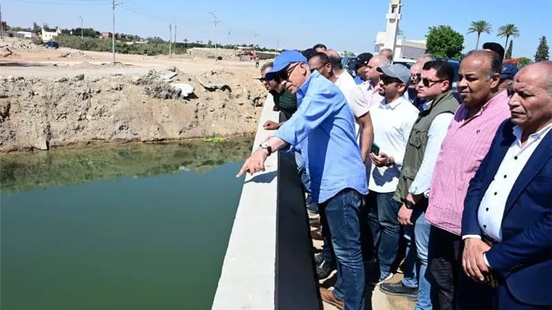 وزير الري يتفقد حالة حالة المنظومة المائية بمحافظة الإسماعيلية|صور