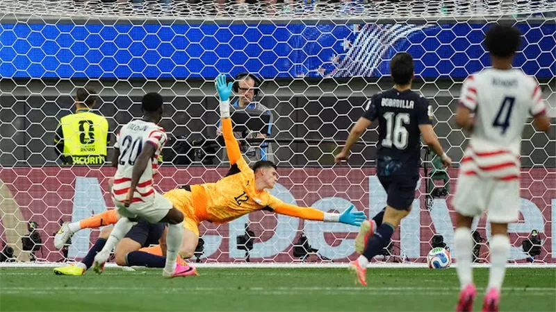 أمريكا تدك شباك باراجواي برباعية مقابل هدف في كأس العالم 