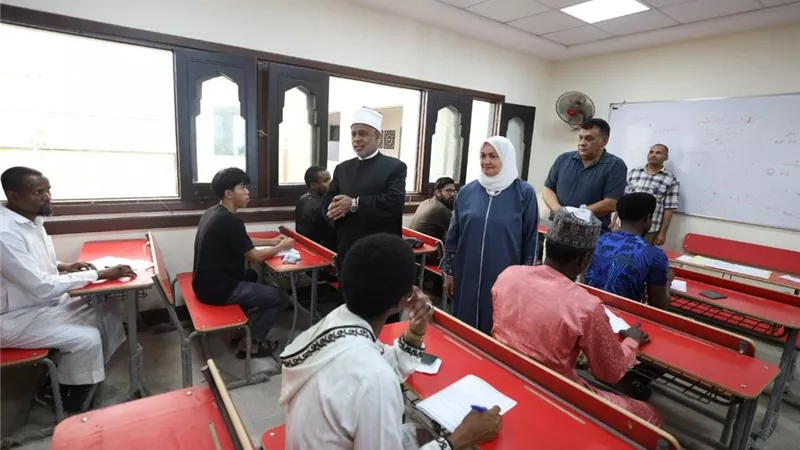 «الشرقاوي» و«الصعيدي» يتفقدان لجان امتحانات الفقه للثانوية الأزهرية 