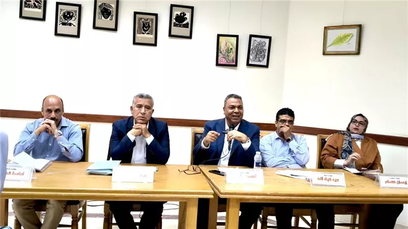 انطلاق أولى الجلسات البحثية لملتقى أدباء القاهرة الكبرى وشمال الصعيد 