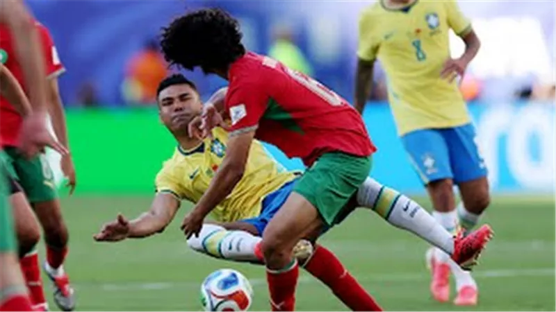المغرب يتعادل إيجابياً مع البرازيل في شوط أول مثير بكأس العالم 