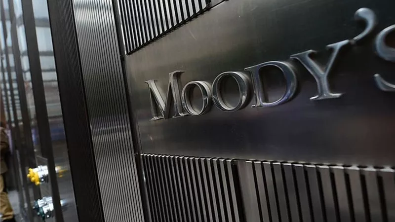 موديز: اقتصاد الإمارات يواجه أكبر انكماش في 40 عامًا.. و7% تراجع متوقع
