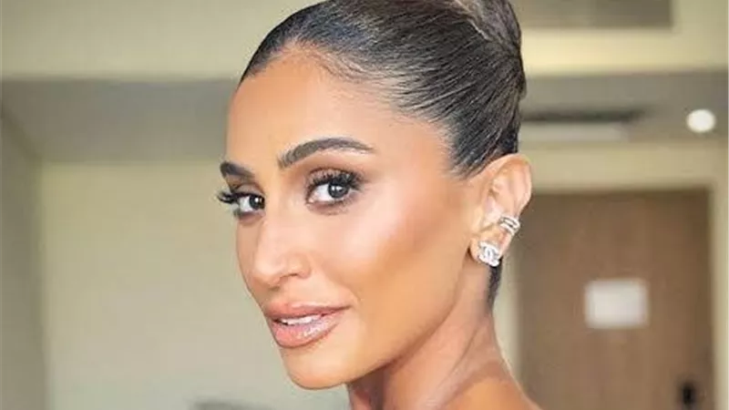 مفاجأة 