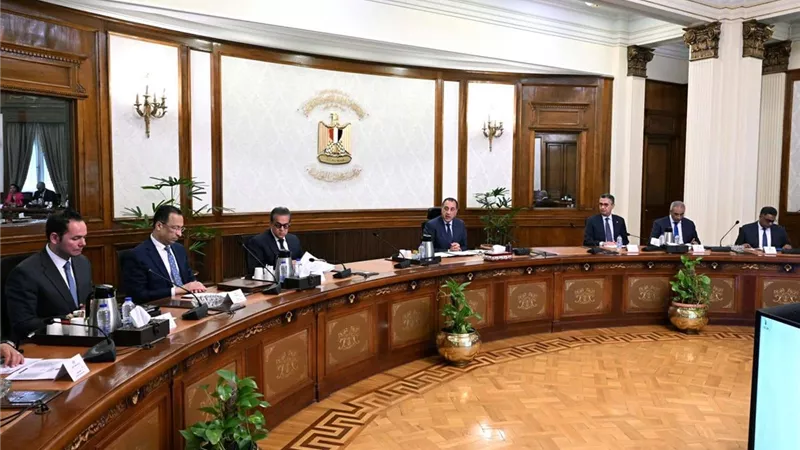 مدبولي: خطة لحصر وميكنة جميع الخدمات المدعومة عبر منظومة الكارت الموحد