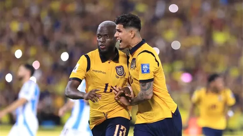 التشكيل الرسمي لمباراة الإكوادور وكوراساو في كأس العالم 