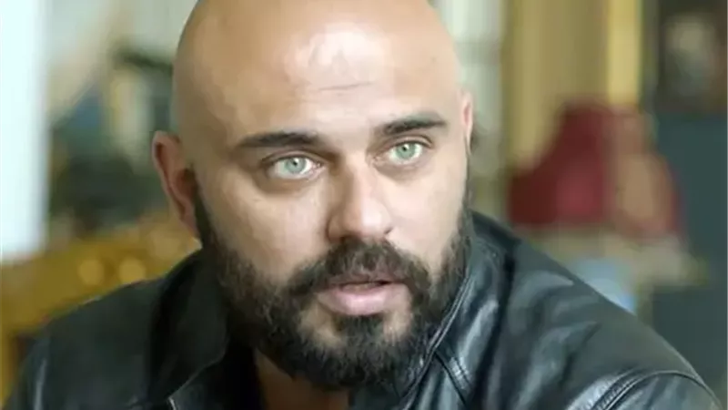 «لن أقدّمه حتى لو خرج للنور».. أحمد صلاح حسني ينسحب من مسلسل نسرين طافش