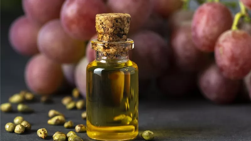 أفضل طريقة لإستخدام زيت بذور العنب للشعر 