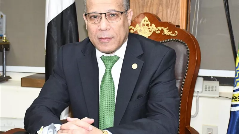 تصل إلى 92%.. نسب نجاح متميزة لطلاب البرامج الجديدة بتجارة قناة السويس