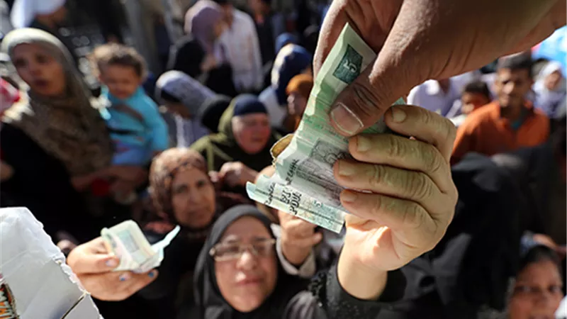هل يتحول الدعم إلى نقدي بالكامل؟.. وزير التموين يكشف التفاصيل
