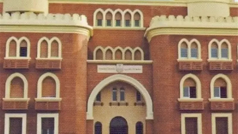 جامعة الإسكندرية تفتح تحقيقًا عاجلًا في تجاوزات مستشفى الشاطبي