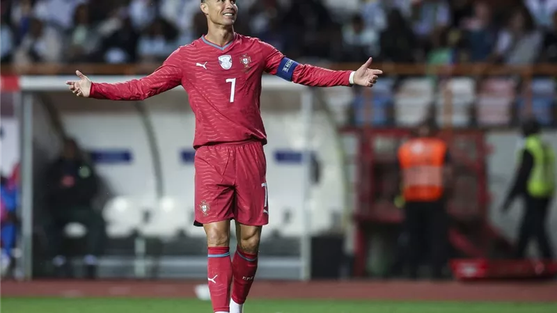 هل يفعلها الدون؟ رونالدو يطارد رقمًا تاريخيًا لـ الحضري في كأس العالم