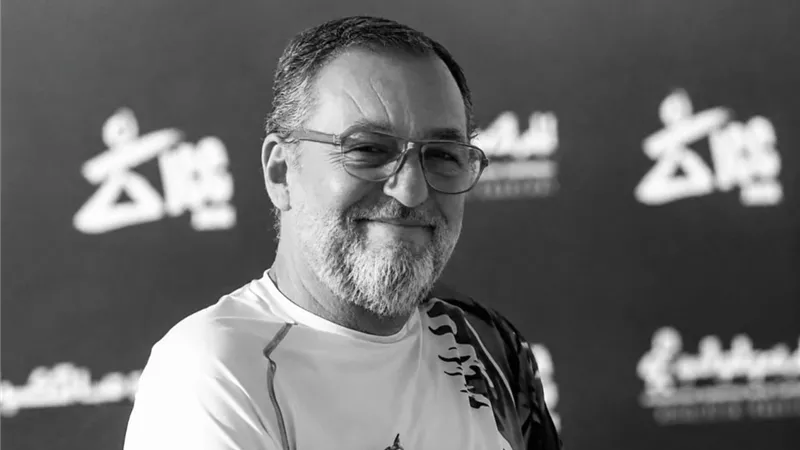 وصية أخيرة قلبت مشهد الوداع.. ماذا طلب محمد مرزبان قبل رحيله ؟