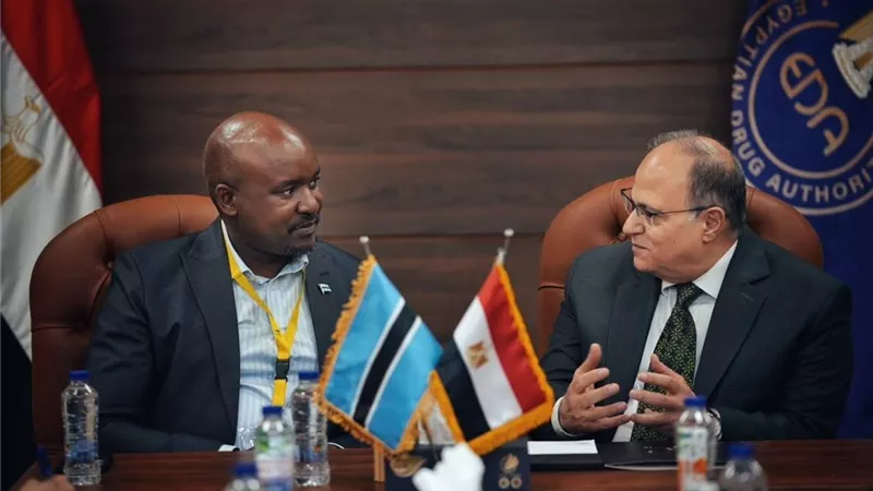 «هيئة الدواء» وبوتسوانا تبحثان تعزيز التعاون التنظيمي والرقابي الدوائي